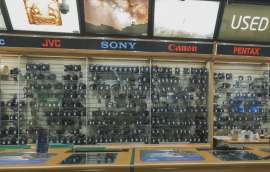 beautiful-shop-interior-bh-photo-video-c-view-shelves-photo-video-cameras-usa-beautiful-shop-interior-bh-photo-259292212.webp