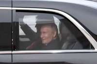 2025-08-15T212633Z697468509RC2W7GAV6GJORTRMADP3UKRAINE-CRISIS-SUMMIT-CAR-MOMENT-pic32ratio900x600-900x600-88960.jpg