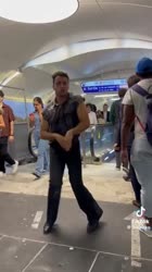 ЖИЗНЬ ЧЕЛОВЕКА  С ВЫИГРАШНОЙ ГЕН ЛОТЕРЕЕЙ.mp4
