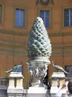 CortiledellaPignapinecone2.jpg