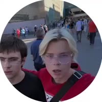 Зумеры против скуфохода.mp4