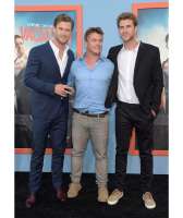 01HemsworthBrothersPosta-Magazine.jpg