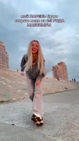 у нас не на 23 конечно, но на 20 старше😂главное, что все счастливы))#отношения.mp4