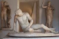 Dying-Gaul-copy-Roman-Pergamum-Capitoline-Museums-220-bce.jpg
