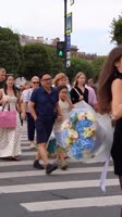 Любви все возрасты покорны… ❤️Так ли это Как бы вы отреагировали, увидев на улице такую пару.mp4