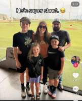 wife-humiliates-her-husband-for-likes-v0-7k4g0z8bd9kf1.jpg