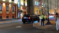 может я ошибаюсь, и это девушка пассажира или водителя, но мне показалось, что нетно если так, т.mp4