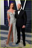 rosie-huntington-whiteley-jason-statham-red-carpet-pics-21.jpg