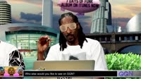 Snoop Dogg impersonates todays rappers sound-alike flow (on[...].mp4