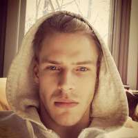 Model-Alexander-Staudal-Picture-Moment-160316-11.jpg