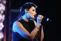 nelly-furtado-performing-2016.jpg