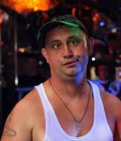 thewackyweirdnessthatgoesoninsidethenightclubsomewhereinrussia17.jpg