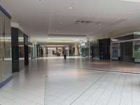 how-is-university-mall-still-open-when-all-these-stores-are-v0-bcsze3wh0e0f1.webp