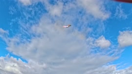 SpaceX - View of Starship landing burn and splashdown on Flight 10, made possi... #2 [1961160209126014976].mp4
