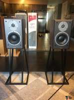 1633164-fb6ecb48-dynaudio-dm-27-bookshelf-speakers.jpg