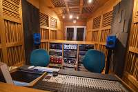 242210d1309106698-myroom-acoustic-design-dsc297012-[1].jpg