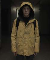 Louis-Hofmann-Dark-Jonas-Kahnwald-Yellow-Jacket.jpg
