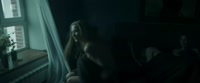 батя проведал дочурку.webm