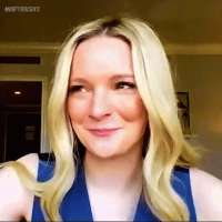 morfyddcGIFs - 1964690122802368823.gif