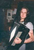 TerjewithhisaccordionwhichwasusedonArntorand1184small2.jpg