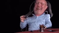 Гоблин в кресле дхрасер очень смешно смеется.mp4