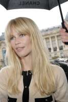 ClaudiaSchiffer20091006Chanel03.jpg