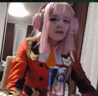 15863556047360.webm