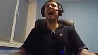 смеёться
