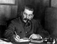 StalininMarch1935.jpg