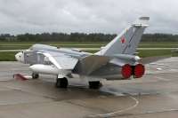 4.Su-24M-na-stoyanke..jpg