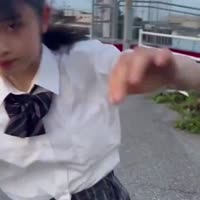 175587921626632958.mp4