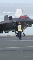 SSYouTube.onlineF-35Bs touch down on HMS Queen Elizabeth1080p.mp4