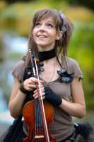 Lindsey-Stirling-07.jpg