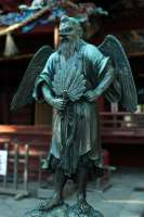 StatueofTengu(15307645834).jpg