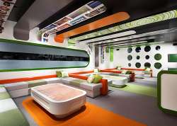 XboxE3Booth2005(6).jpg